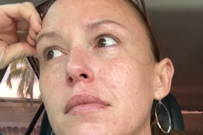 Vídeo! Mulher chora por ter sido esquecida no Dia das Mães: 'Seis filhos e nenhum cartão'