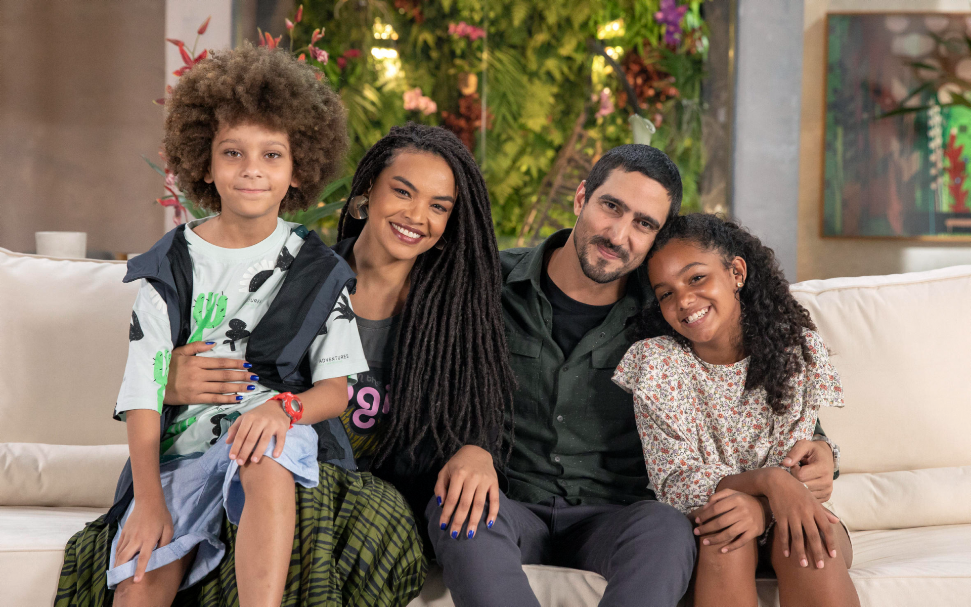 Família é Tudo: Pudim (Atonio Caramelo), Paulina (Lucy Ramos), Tom (Renato Góes) e Laurinha (Sophia Rosa) - Manoella Mello / TV Globo
