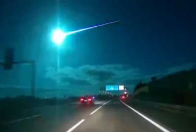 Vídeos: meteoro é filmado atravessando o céu de Portugal 