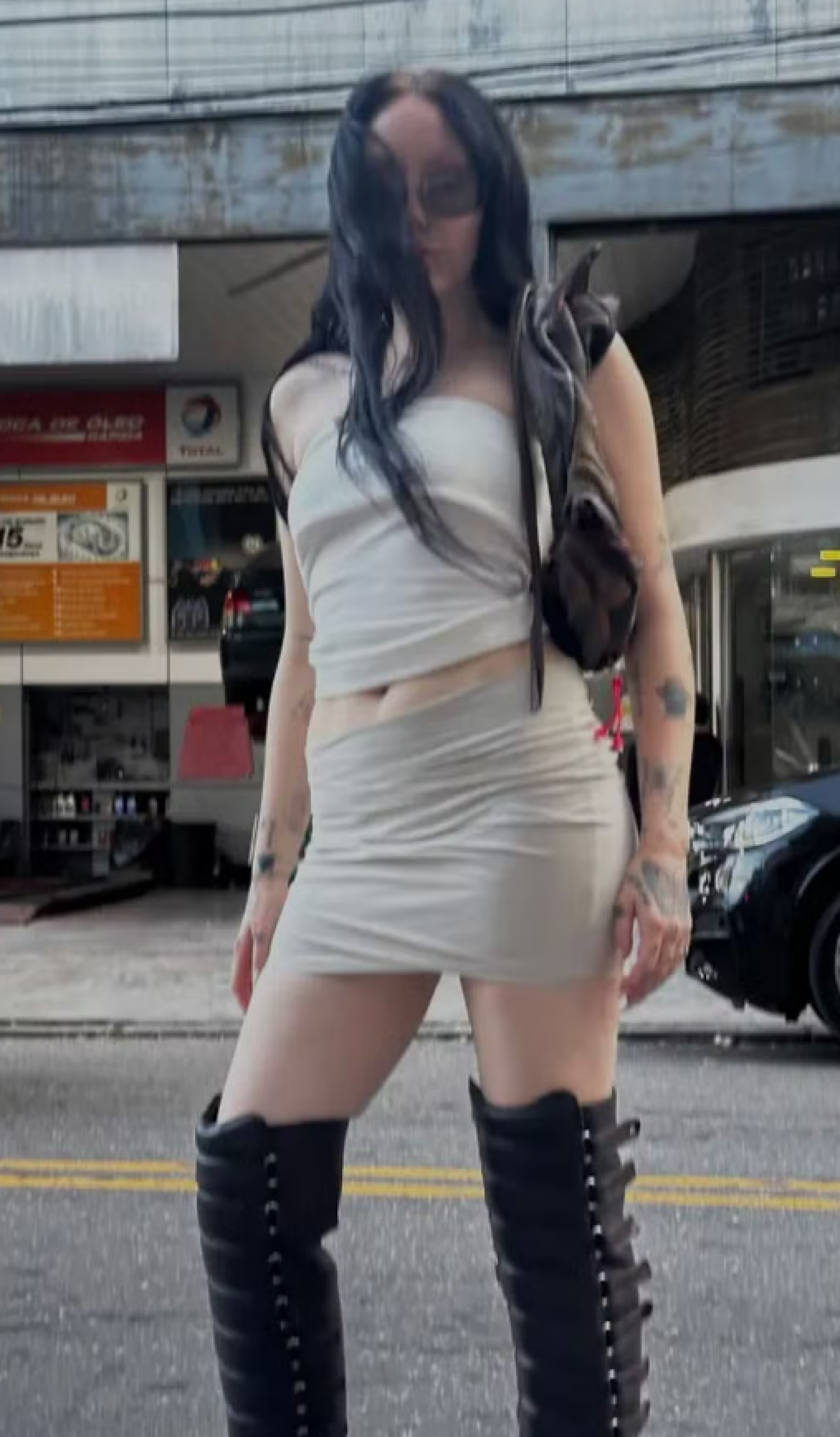 Irmã de Miley Cyrus explora SP antes de primeiro show no Brasil - Foto: Reprodução