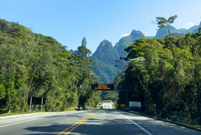 Mais de 74 mil veículos passarão pela Rio-Teresópolis no feriado de Corpus Christi 