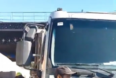 Caminhão roubado com carga de cerveja avaliada em R$ 29 mil é recuperado pela polícia