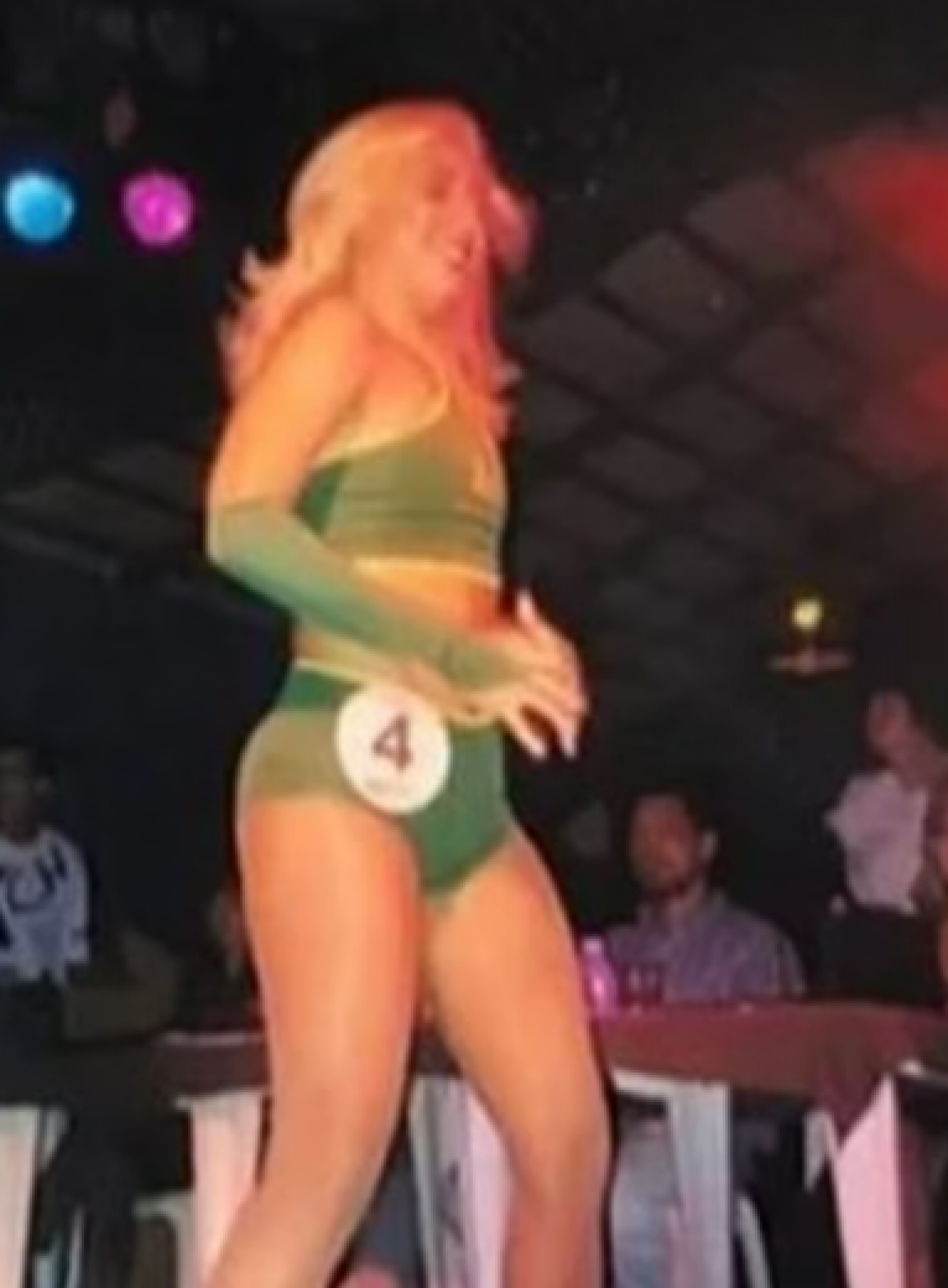 Antes de polêmica, mãe de Djidja já tentou ser Loira do Tchan - Foto: Reprodução