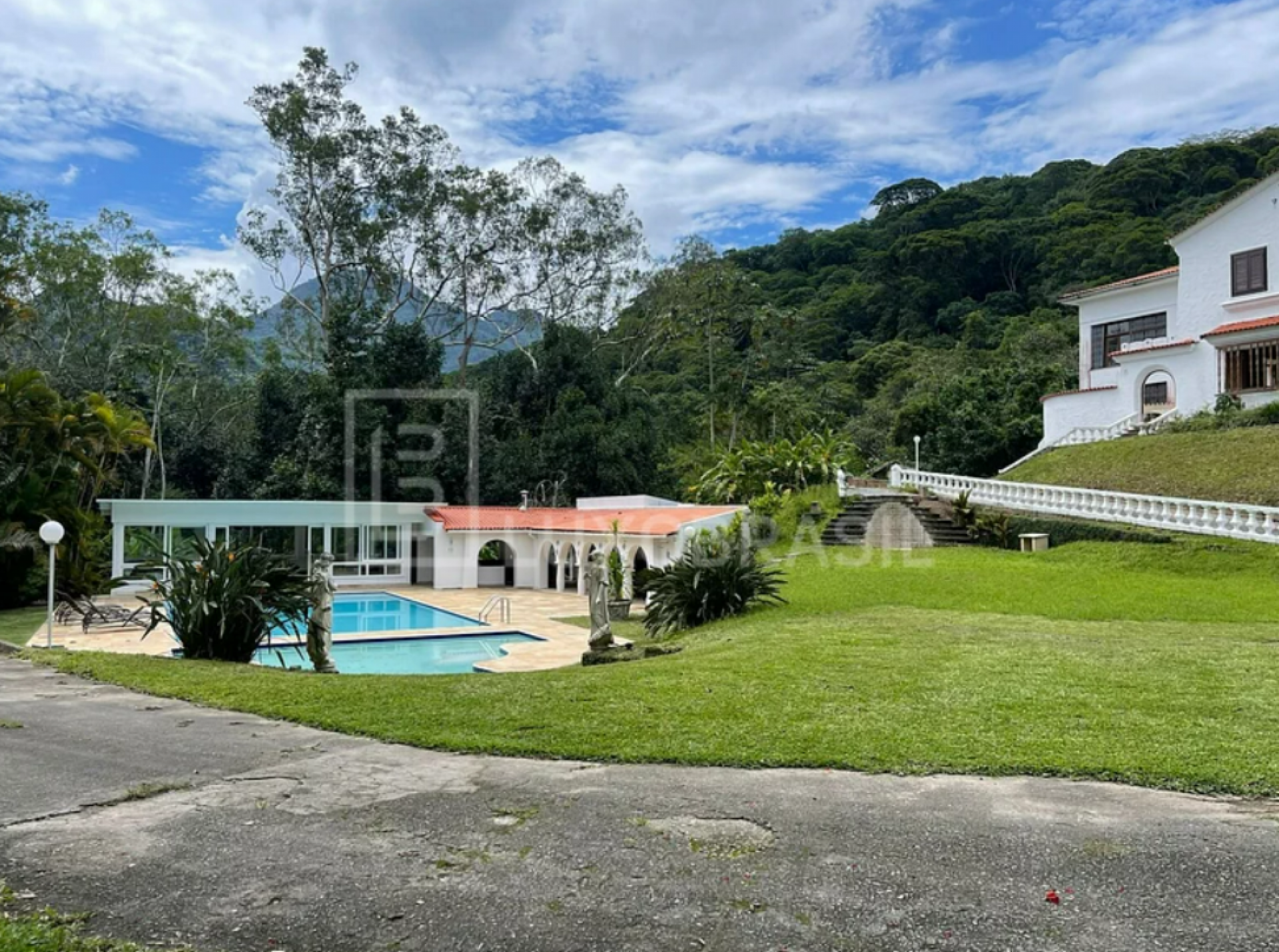 Casa que foi cenário da novela ?Sassaricando? está à venda por 11 milhões - Foto: Reprodução