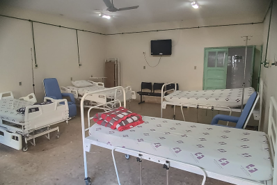 Sala de hidratação venosa amplia a capacidade para tratamento da dengue