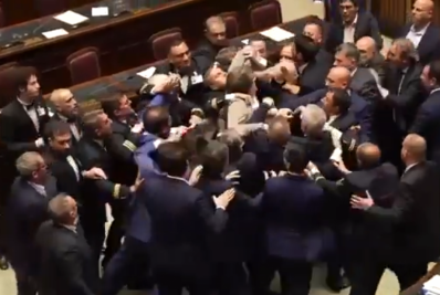 Vídeo: sessão no Parlamento da Itália termina em pancadaria