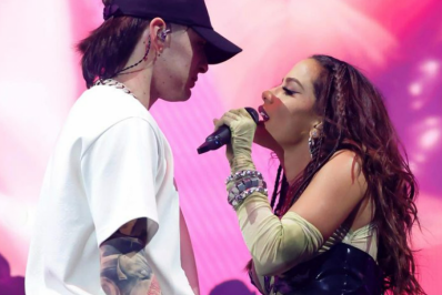 Anitta se declara para Peso Pluma no aniversário do cantor e web reage