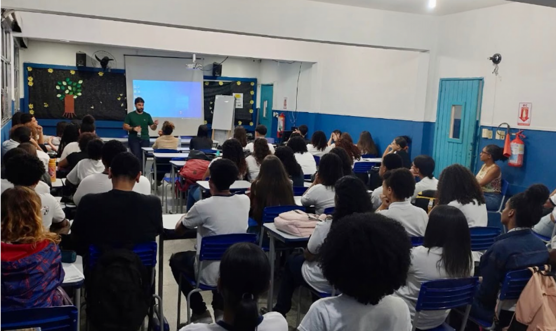 A iniciativa tem o objetivo de mostrar cursos universit&aacute;rios, incentivar o futuro profissional, possibilitar a troca de experi&ecirc;ncia entre os alunos e estimular a entrada de jovens no Ensino Superior - Divulga&ccedil;&atilde;o - Seeduc-RJ