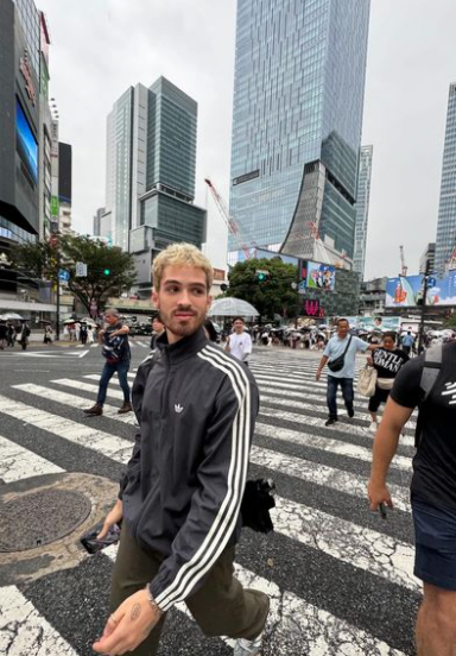 João Guilherme compartilha fotos em viagem no Japão - Reprodução / Instagram