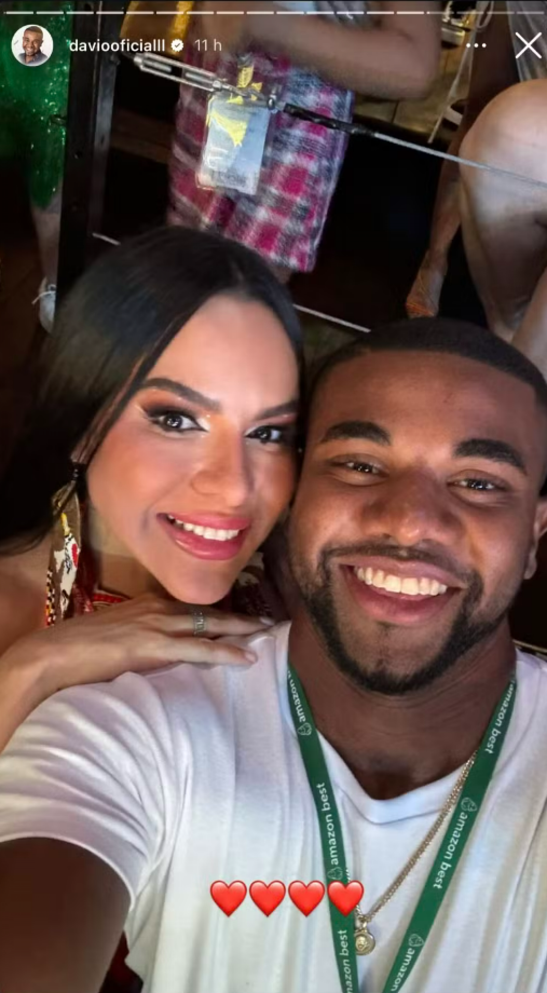 Assumiu? Davi Brito lasca um beijo em musa do Boi Garantido; vídeo - Foto: Reprodução