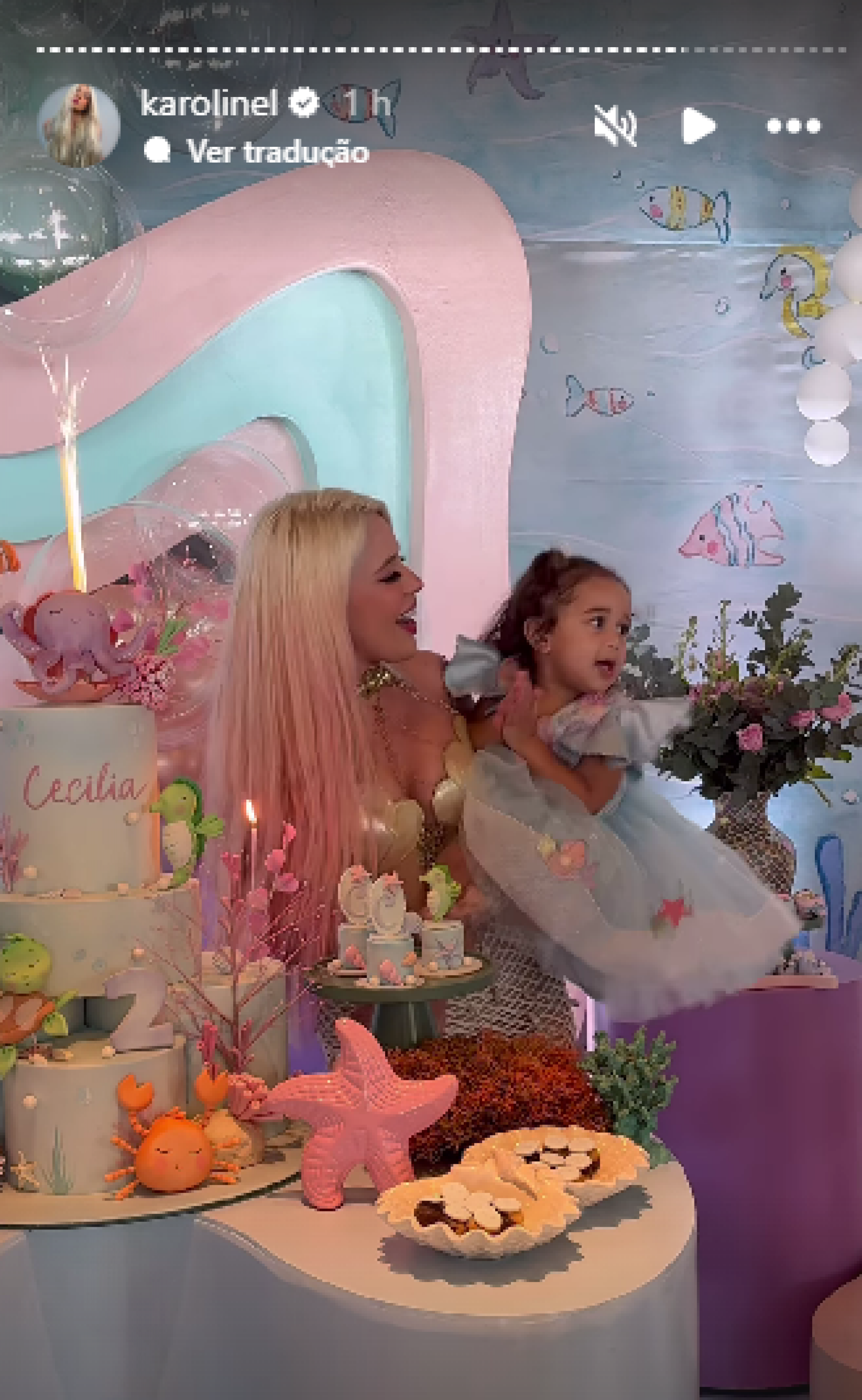 Karoline Lima surge de 'sereia' em festa de 2 anos da filha, Cecília - Reprodução de vídeo / Instagram