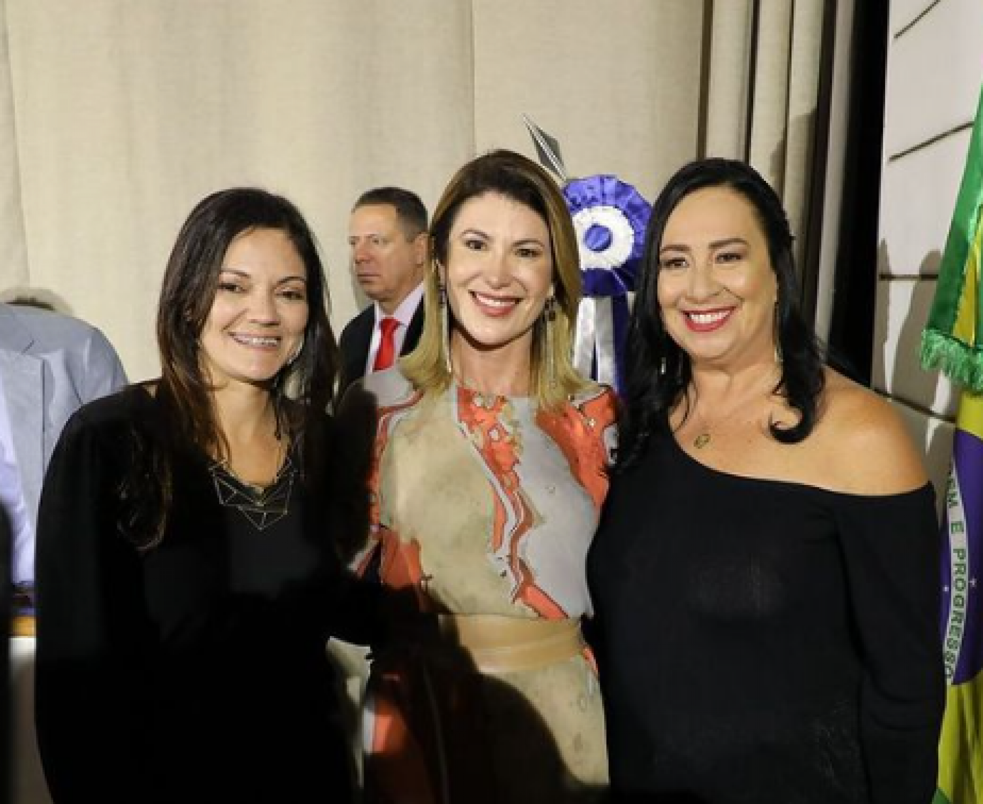 Prefeita de Saquarema, Manoela Peres, recebeu o título de Cidadã Teresopolitana - Reprodução/Instagram