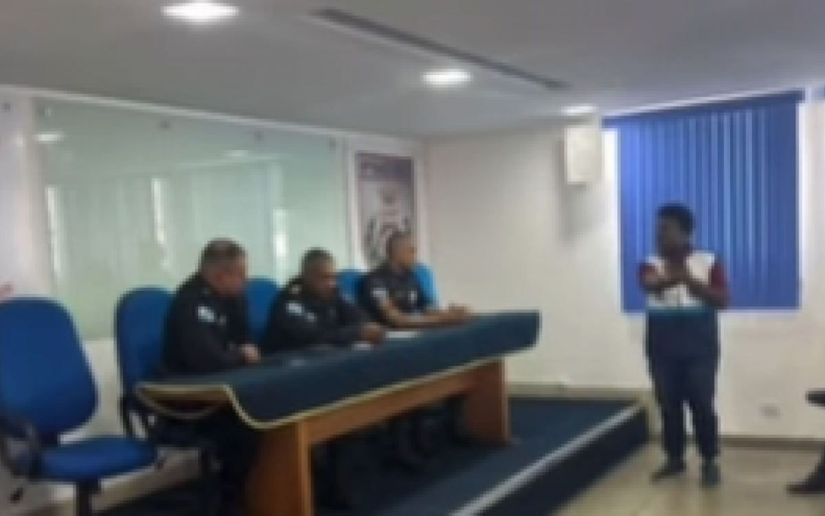 Foram discutidas estratégias para aprimorar a proteção e o bem-estar das crianças e adolescentes, buscando soluções conjuntas que garantam a segurança e os direitos de todos