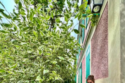 Na França, Priscila Fantin mostra registros de viagem com o marido