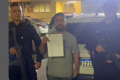 PM recupera carro roubado no bairro Heliópolis em Belford Roxo