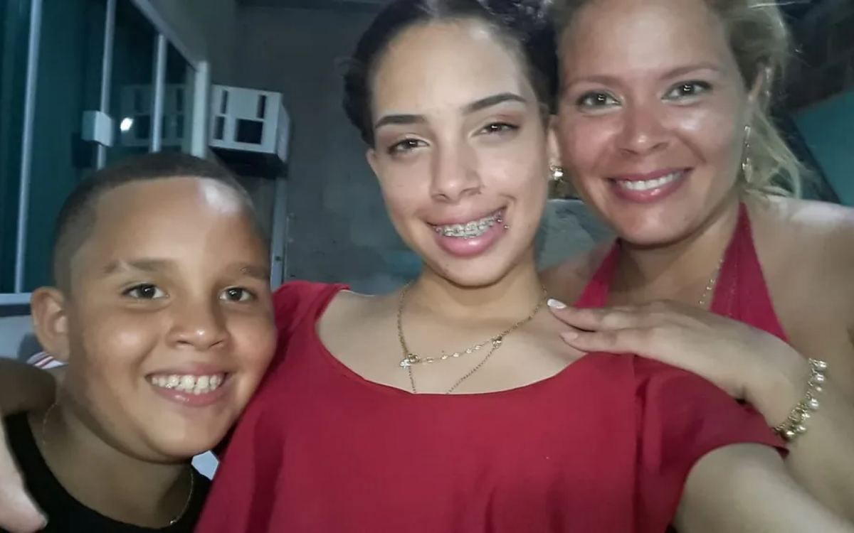 Wictor de Almeida,7, Lindsay de Almeida Reis, 15, e Luciana Almeida, 35 anos, foram mortos a tiros - Arquivo pessoal