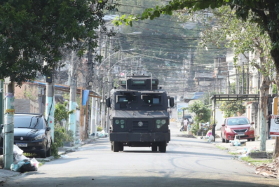 Complexo do Chapadão é alvo de operação da PM; moradores relatam intenso tiroteio