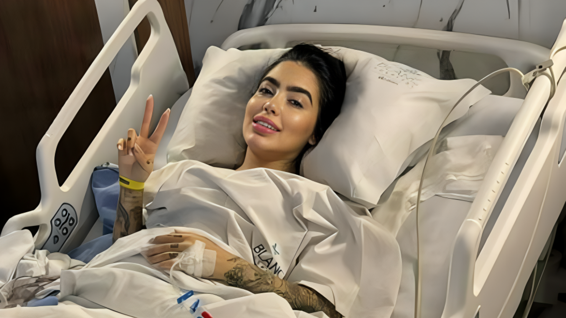 MC Mirella preocupa fãs ao surgir em hospital e faz revelação - Foto: Reprodução