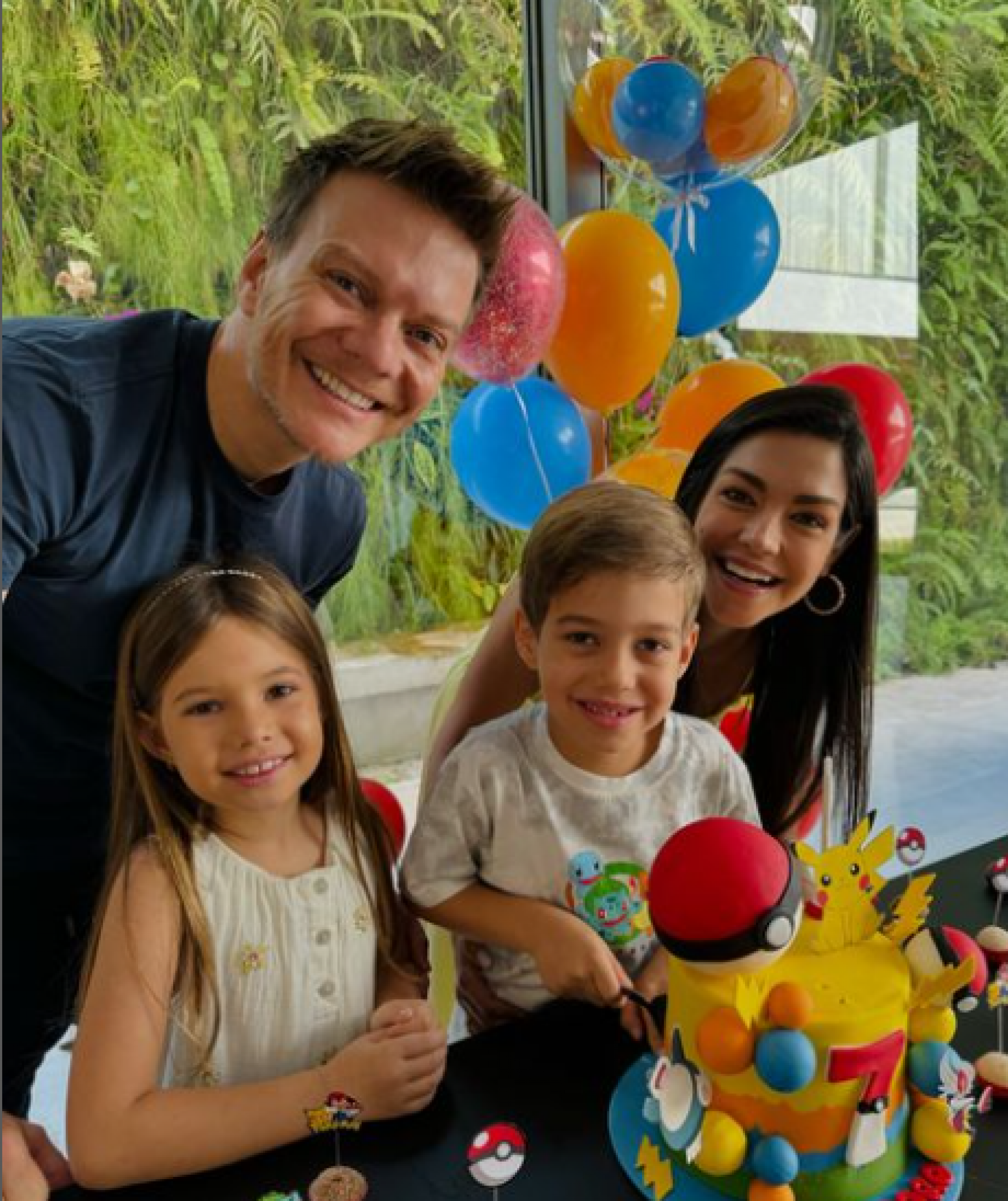 Thais Fersoza, Michel Teló e os filhos - Reprodução / Instagram