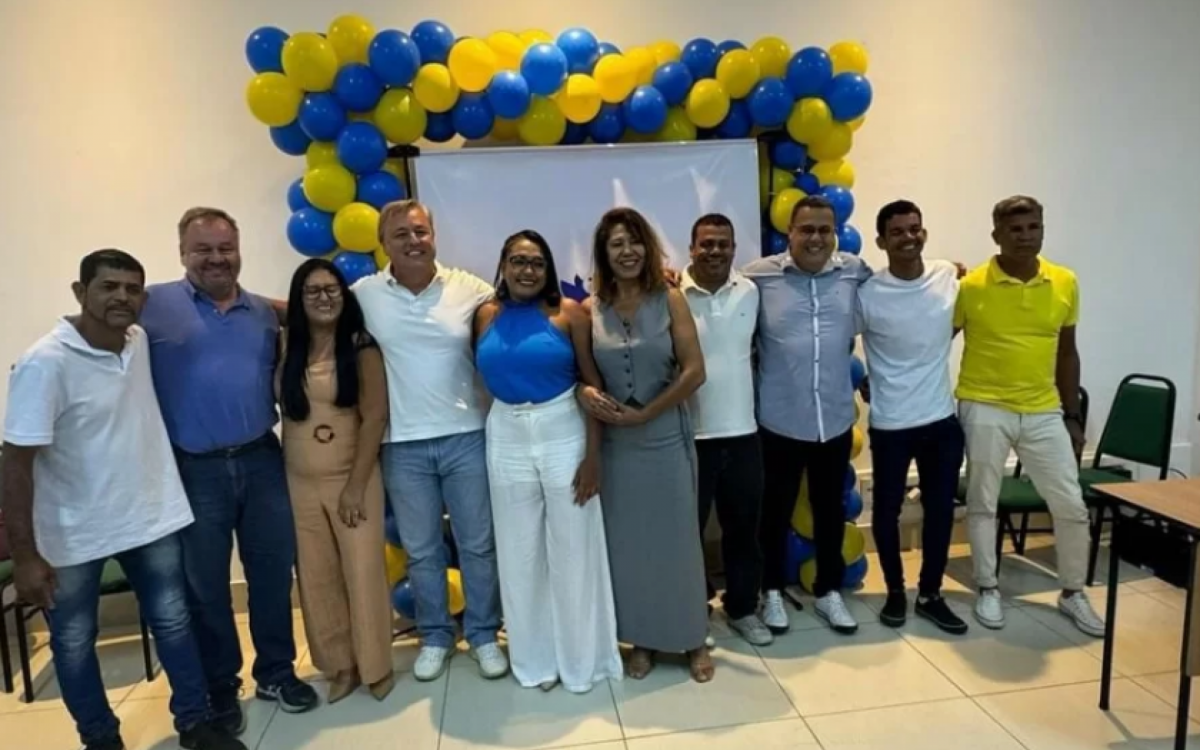Alexandre Martins no evento da federação PSDB/Cidadania, acompanhado do presidente da executiva municipal, Thomas Weber, e pré-candidatos a vereador
