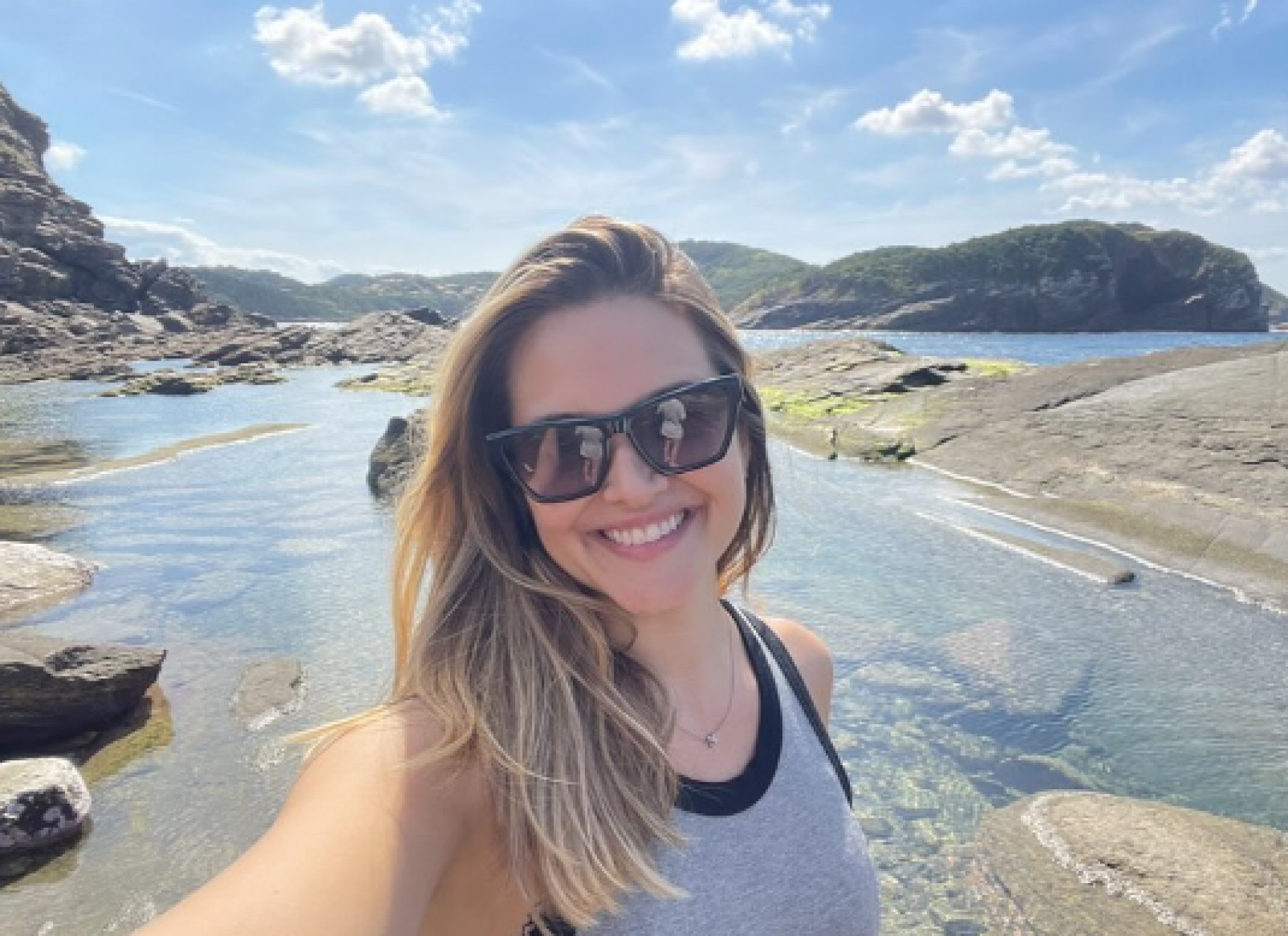 Juliana Paiva compartilha registros na praia em clima de romance com o namorado - Reprodução / Instagram