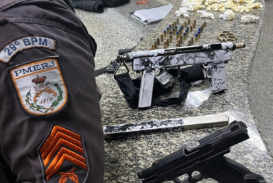 Policiais do 29º BPM apreendem uma submetralhadora