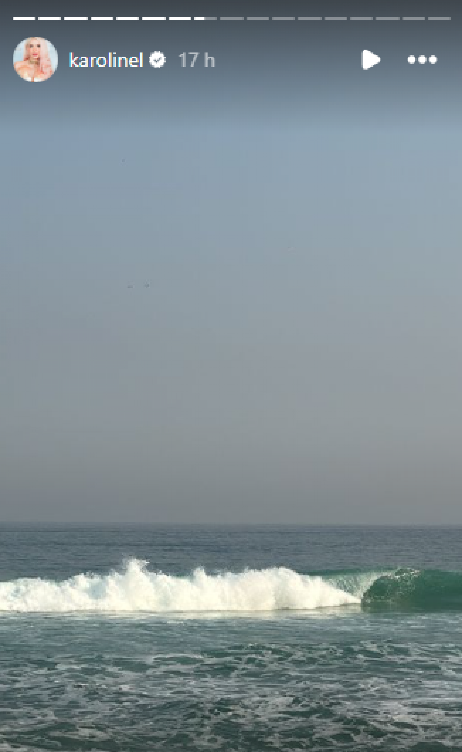 Karoline Lima curte dia de praia com o namorado, Léo Pereira - Reprodução / Instagram