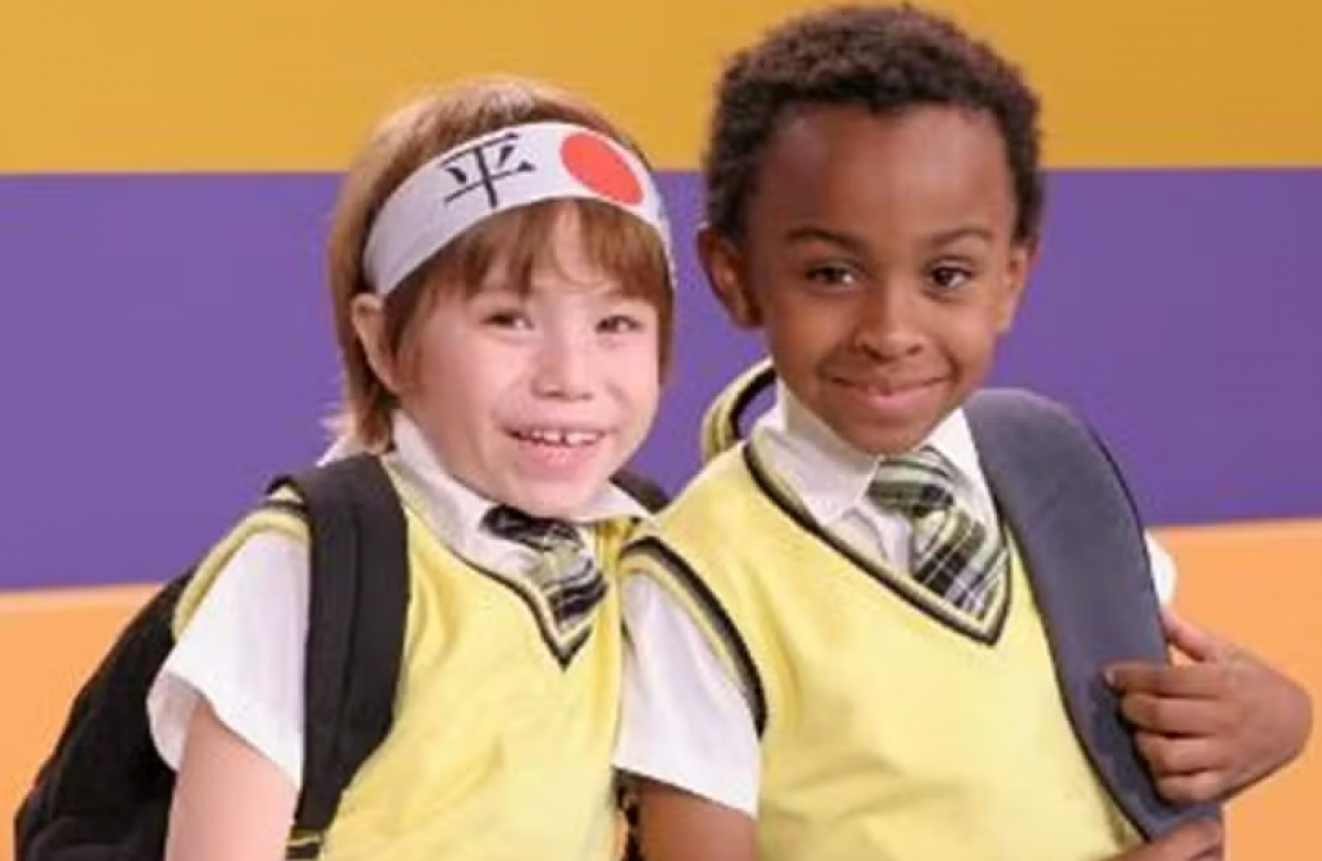 Atores se vestem como Cirilo e Kokimoto 12 anos após 'Carrossel' - Foto: Reprodução