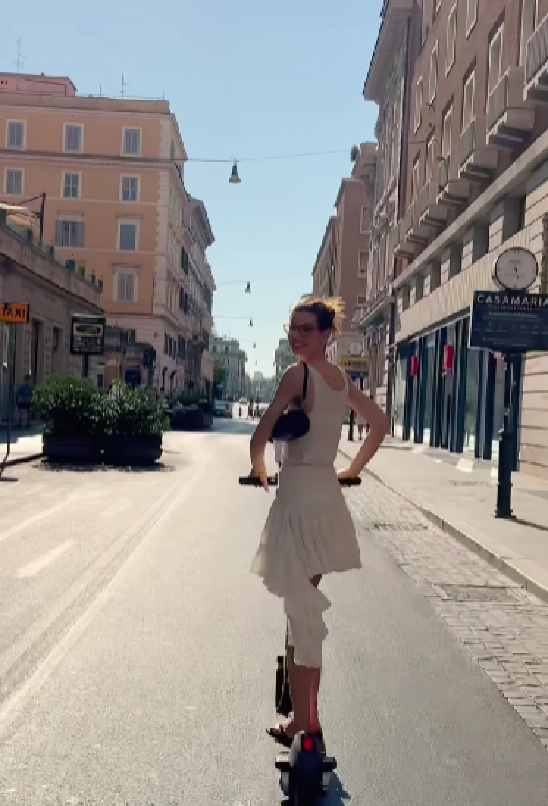 Camila Queiroz e Klebber Toledo compartilham fotos de viagem pela Itália - Reprodução de vídeo / Instagram