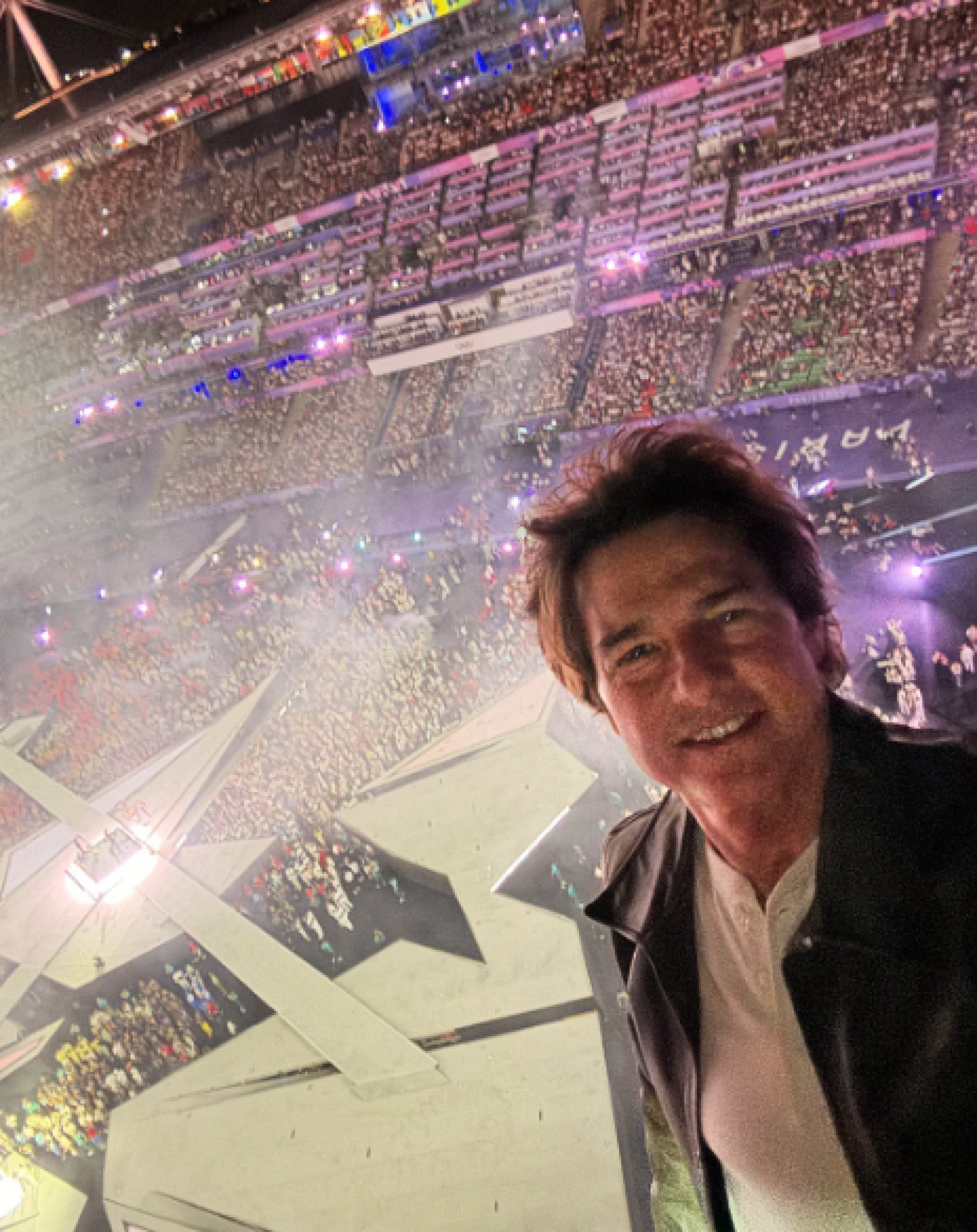 Tom Cruise faz rapel em encerramento dos Jogos de Paris - Reprodução de vídeo