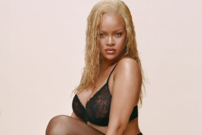 Rihanna exibe curvas em ensaio fotográfico de lingerie