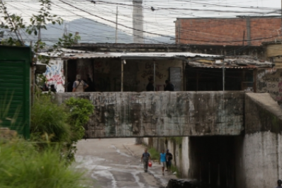 Homem com dez anotações criminais é preso no Jacarezinho 