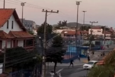 Briga entre torcidas de futebol deixa dois feridos em Cabo Frio