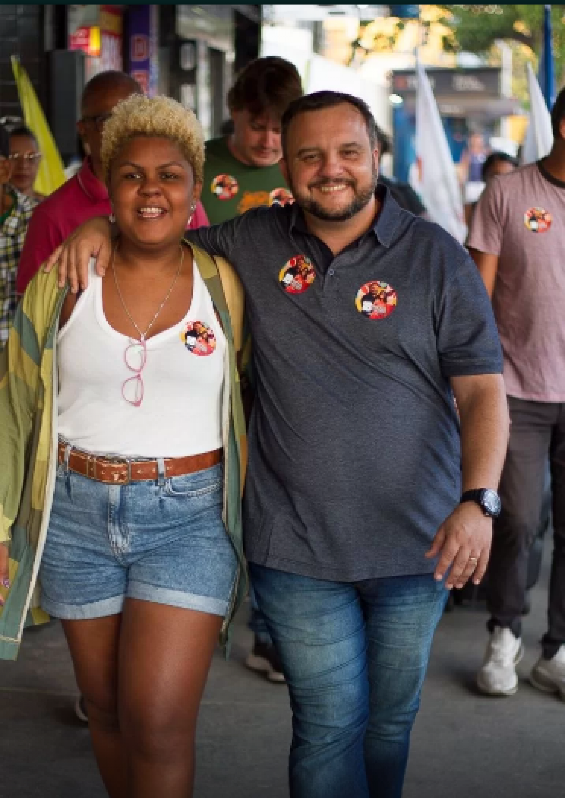 Rafael caminhou com apoiadores pelo bairro Jardim Eperança - Divulgação