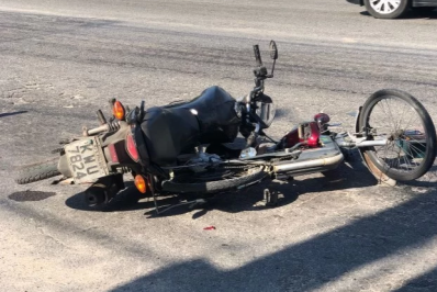 Acidente entre moto e bicicleta deixa uma pessoa ferida em Cabo Frio