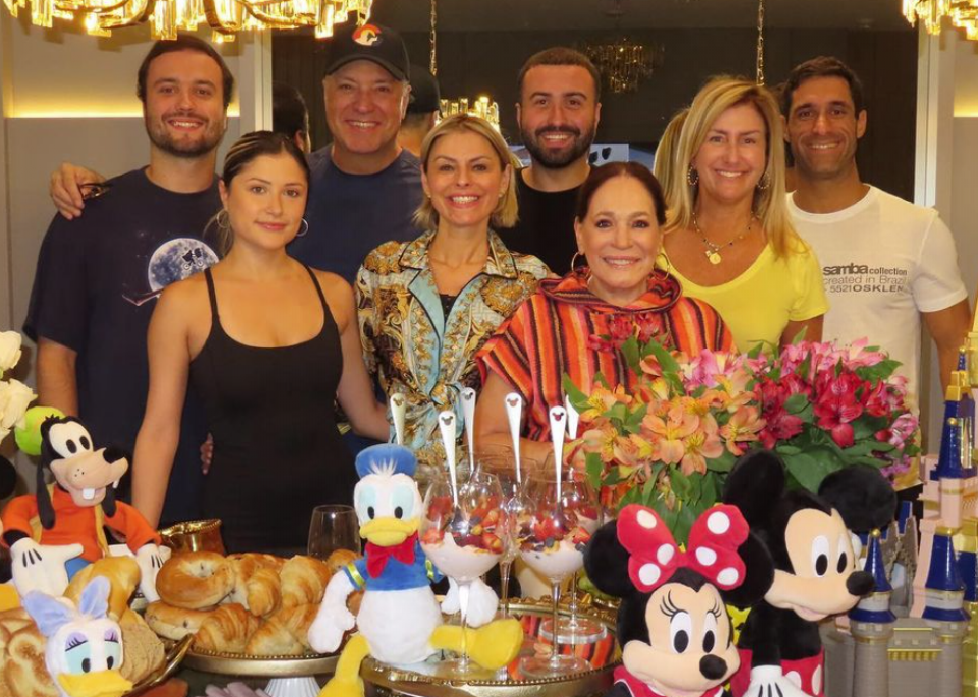 Susana Vieira celebra 82 anos com família e amigos na Disney - reprodução Instagram - Susana Vieira