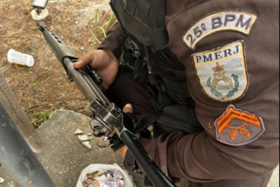 PM apreende mais de 100 pedras de crack em casa abandonada de Cabo Frio