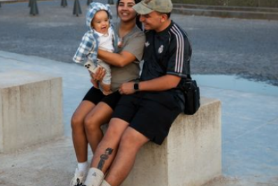 Filho de João Gomes fala primeira palavra em viagem da família a Roma