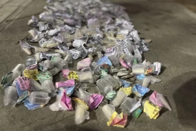 PM prende acusado de tráfico de drogas e apreende farta carga de entorpecentes em São Pedro da Aldeia