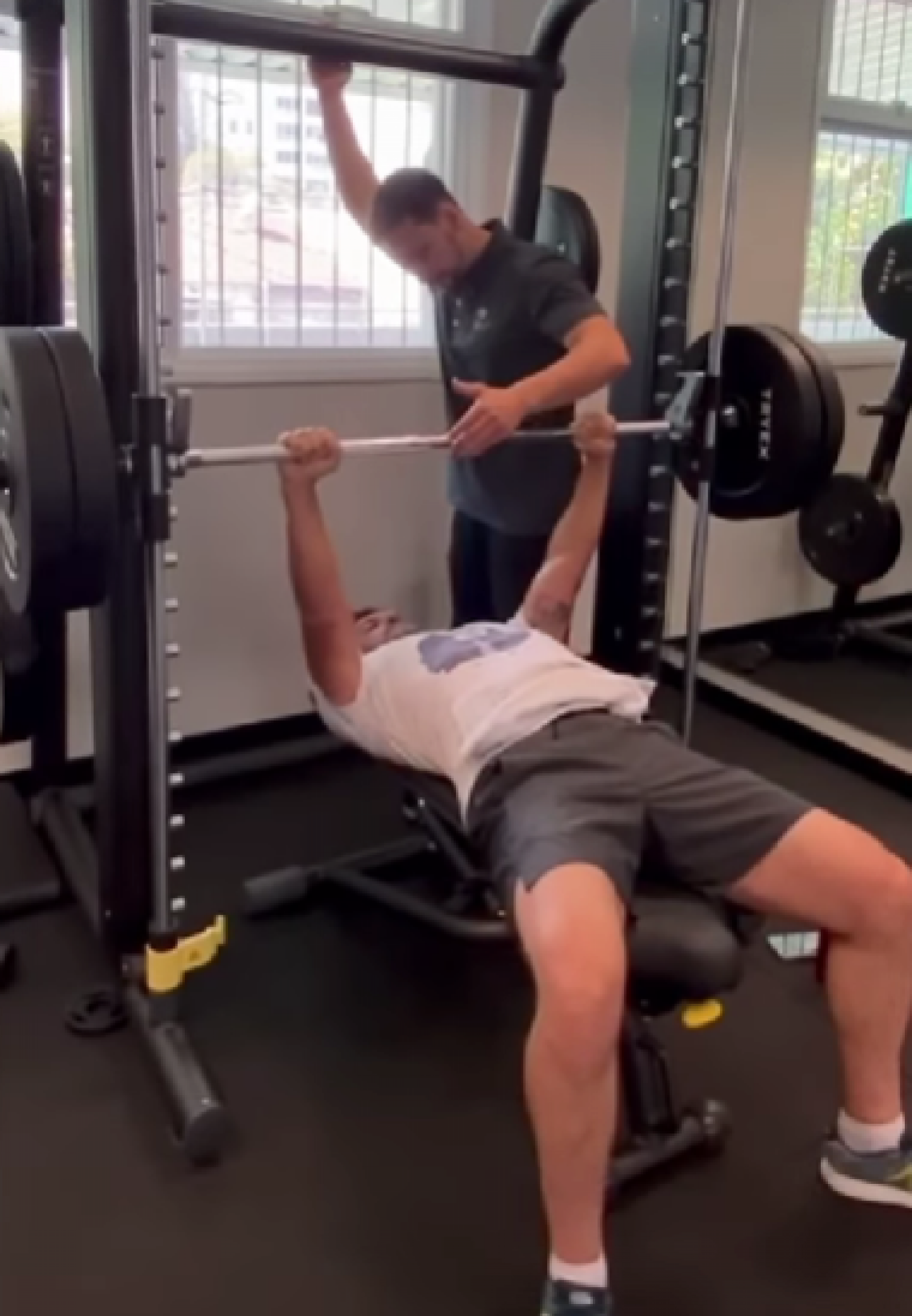 Rodrigo Lombardi mostra rotina de exercícios físicos: 'De volta' - Reprodução de vídeo / Instagram