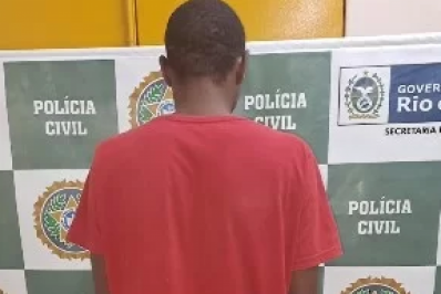 Polícia prende homem com mandado de prisão por roubo em Iguaba Grande