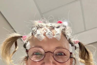 Marília Gabriela posa de 'maria-chiquinha' após passar por exame: 'Cultivar em si sua criança'