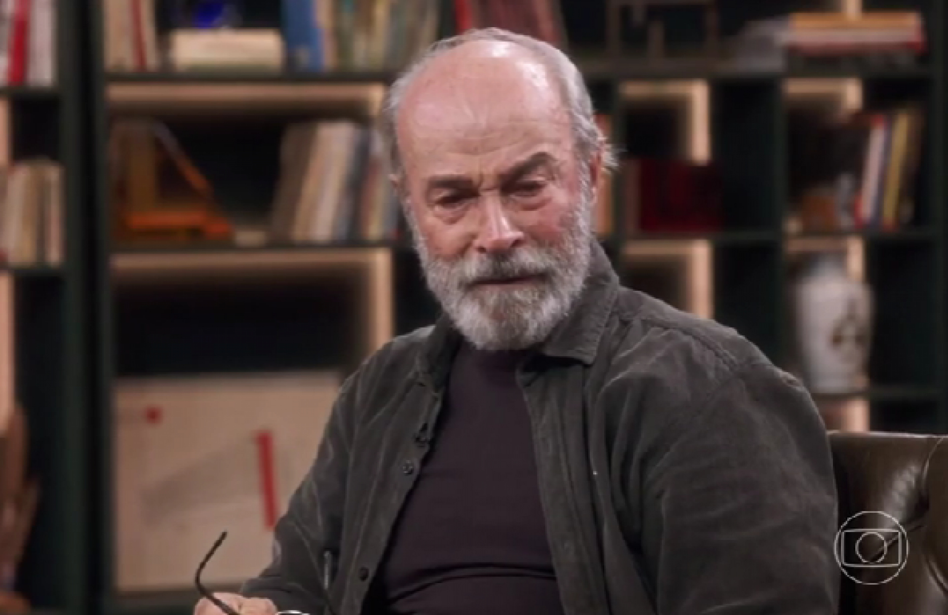 Osmar Prado chora ao lembrar de Mané Garrincha: 'O vi sendo humilhado e não fiz nada' - Reprodução de vídeo