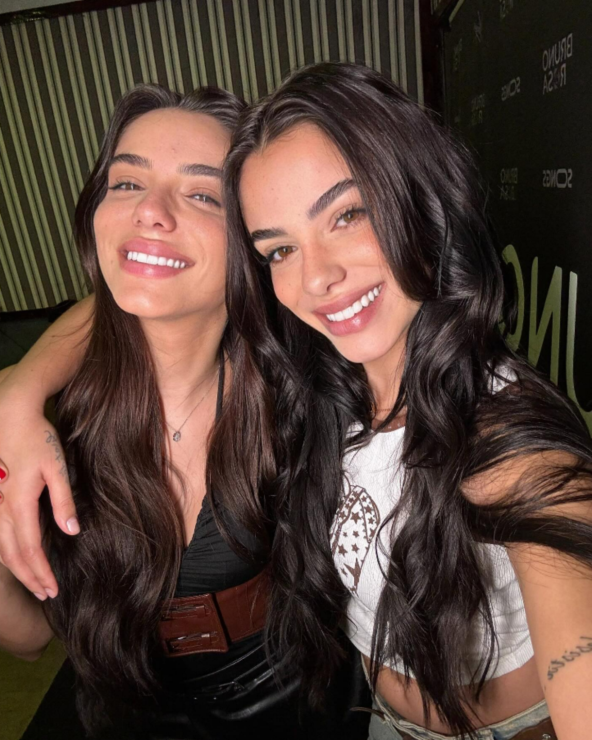 Key Alves confunde seguidores ao posar com irmã gêmea: 'Quem é quem?' - Foto: Reprodução