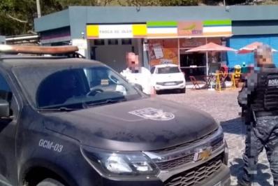 Bugueiro é flagrado transportando turistas com CNH falsificada em Arraial