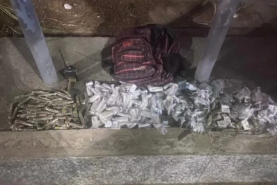 Homem é preso após racismo e agressão contra policiais em Cabo Frio; drogas também foram apreendidas