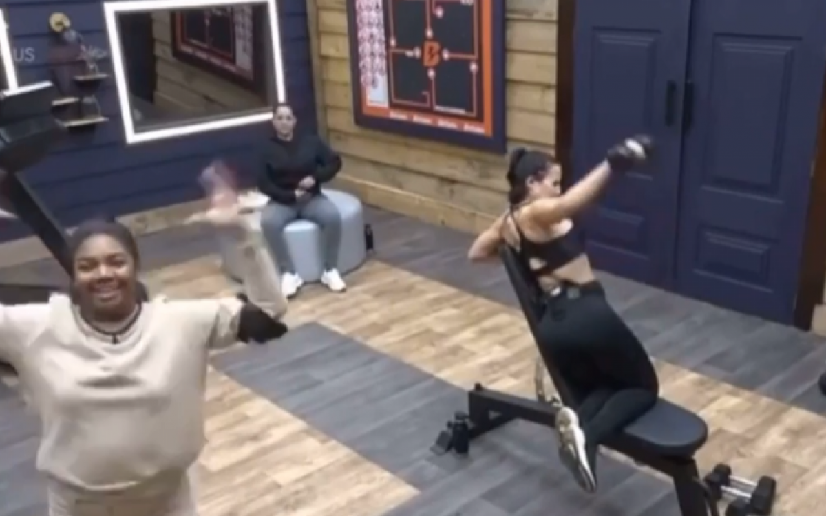 Raquel Brito está confiante que torcida de Davi vai ajudá-la na 'Fazenda' - Reprodução/Record