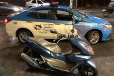 PM recupera motocicleta roubada em Belford Roxo