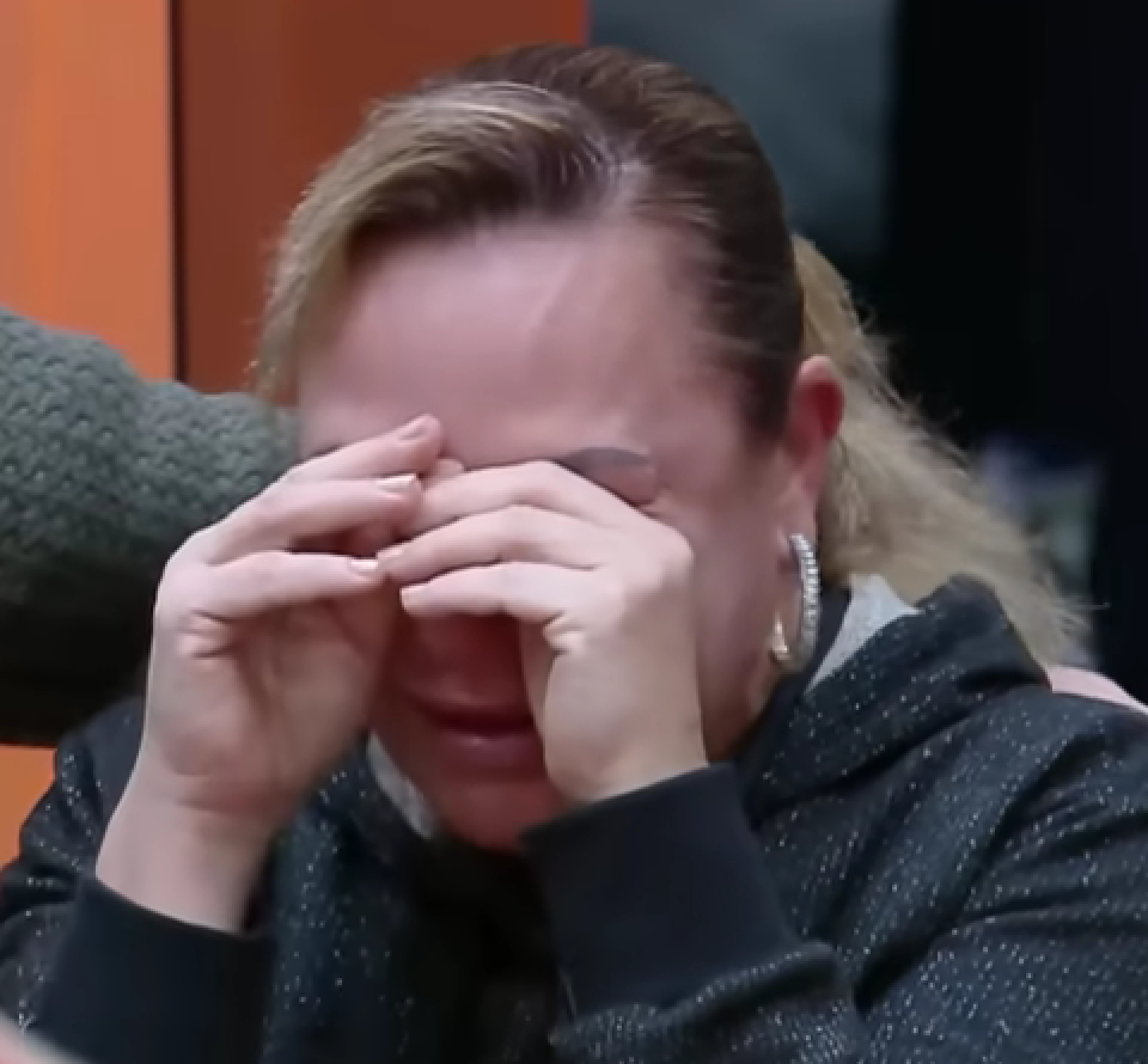 Flor chora após comentário de Camila em 'A Fazenda': 'Sou sempre julgada' - Reprodução de vídeo