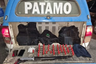 Casal é preso com espingarda, munições e drogas após tentativa de fuga em São Pedro da Aldeia